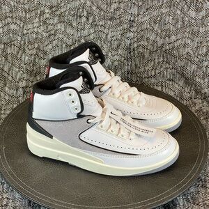 Nike Air Jordan 2 Retro (GS) Sneakers Boys size 6Y